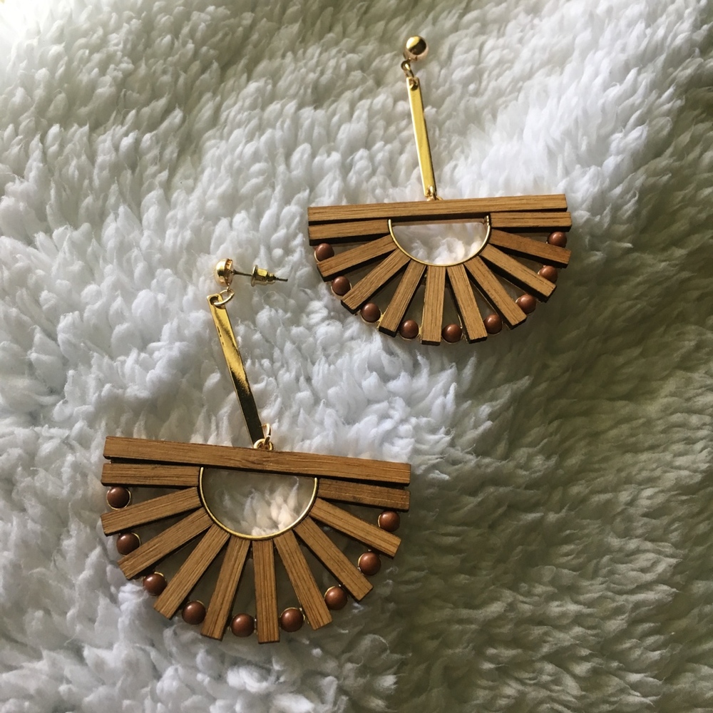 Half Moon Wooden Beaded Gold Bar Drop Earrings - Picture 4 of 8